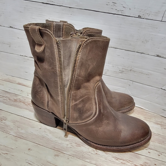 Freebird by Steven "South" double sided zip ankle boots - Picture 3 of 11